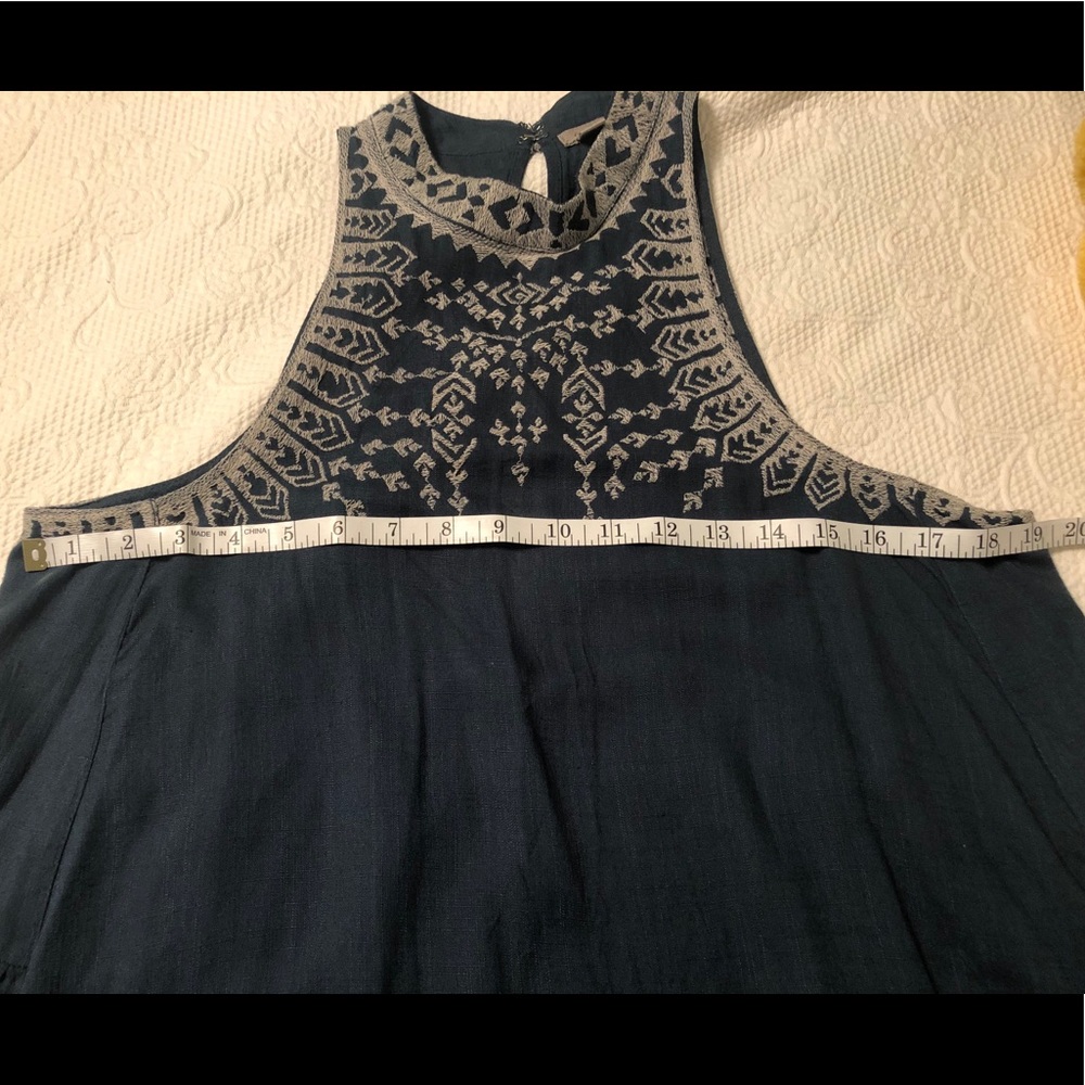 UO: Embroidered high neck Top - Picture 7 of 8